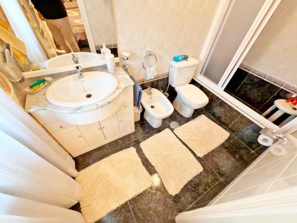 Casa independiente en avenida del Cabo