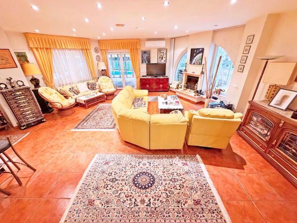 Casa independiente en avenida del Cabo