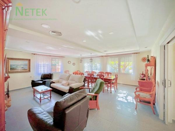 Casa independiente en calle la Quilla, 20 -32