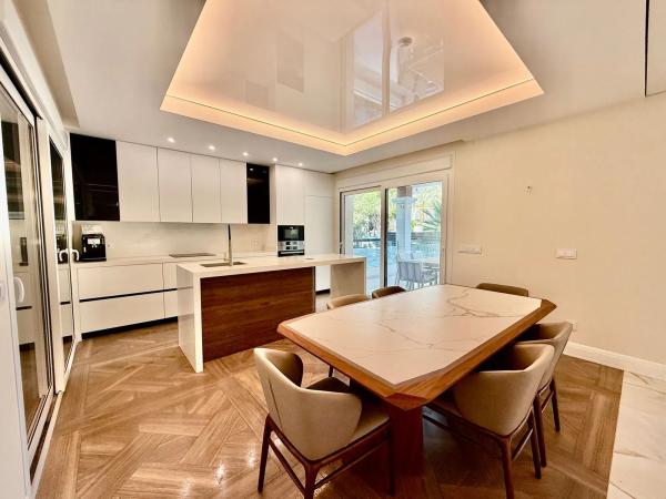 Casa independiente en calle Miguel Hernández, 13