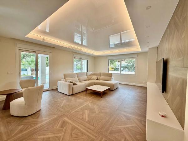 Casa independiente en calle Miguel Hernández, 13