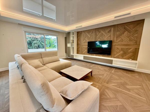 Casa independiente en calle Miguel Hernández, 13