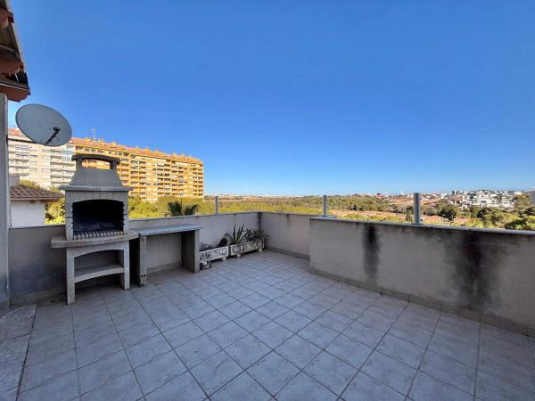 Dúplex en calle Rube Darío Cmor