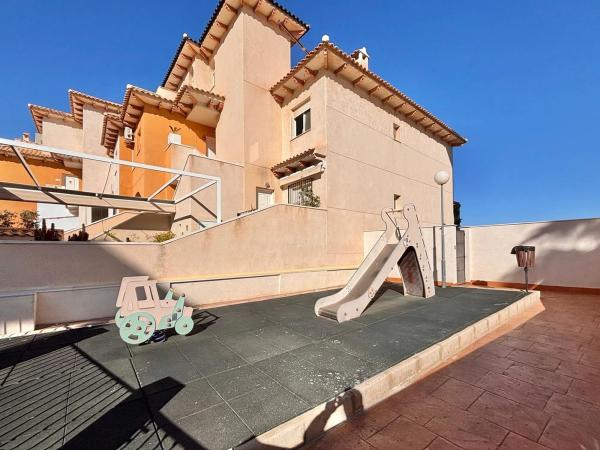 Dúplex en calle Rube Darío Cmor