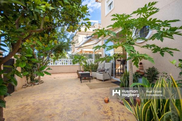 Chalet en calle Rubí