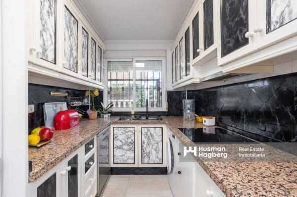 Chalet en calle Rubí