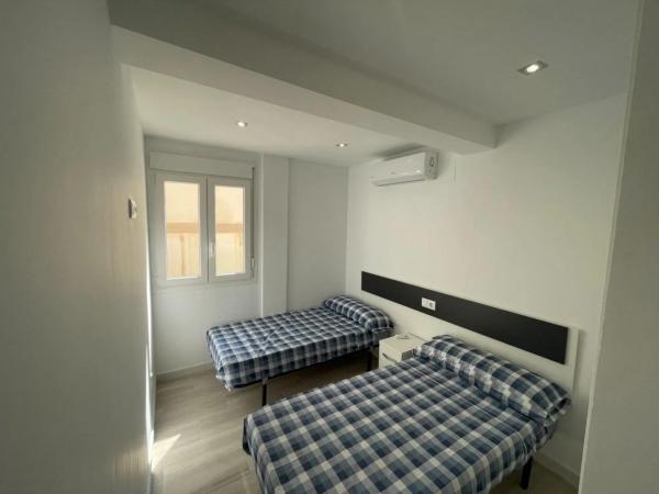 Casa independiente en calle Isla Cabrera, 21