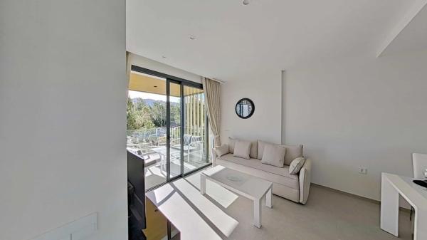 Piso en avenida de las Colinas