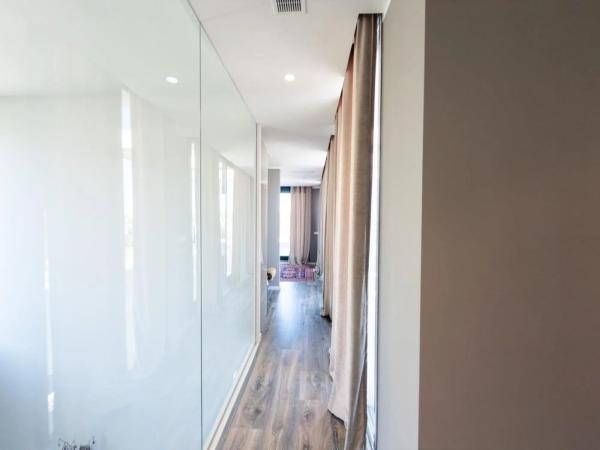 Casa independiente en Residencial Madroño, Las Colinas