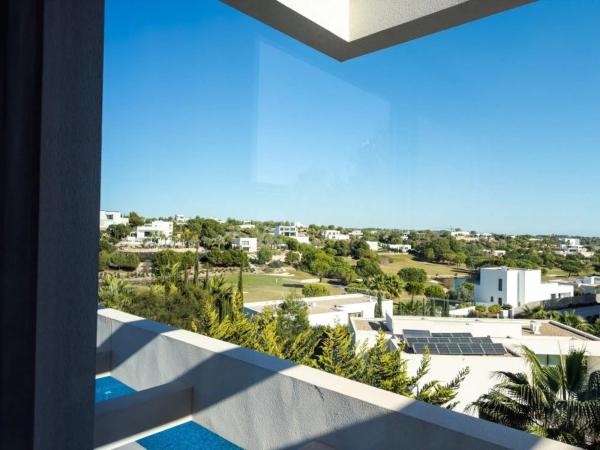 Casa independiente en Residencial Madroño, Las Colinas