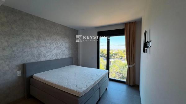 Ático en Barrio Las Colinas Golf