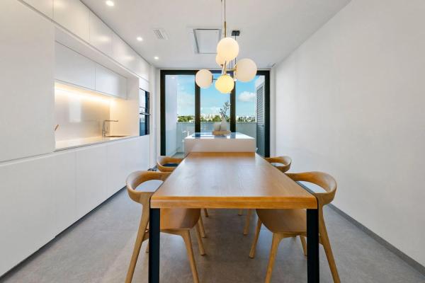 Piso en avenida de las Colinas, 2