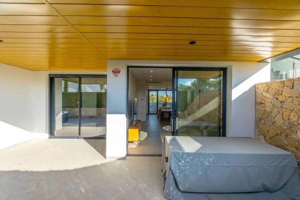 Piso en avenida de las Colinas, 2