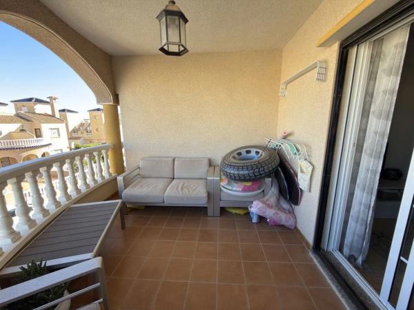 Piso en calle Báltico, 12