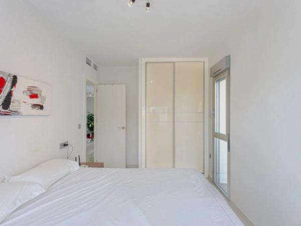 Casa independiente en avenida Caballos