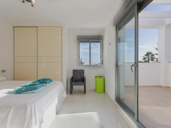 Casa independiente en avenida Caballos