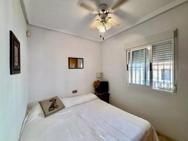 Chalet pareado en calle Adriático