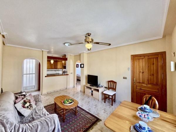 Chalet pareado en calle Adriático