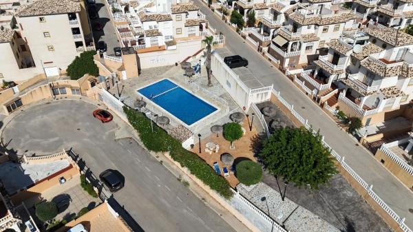 Piso en calle Castillo del Rio