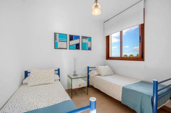 Dúplex en calle Cabo Turiñan, 4