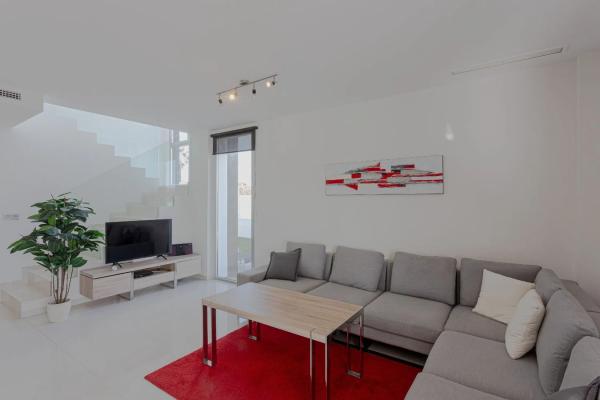 Casa independiente en avenida del Cazador, 5