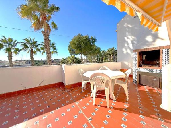 Chalet en Barrio Lomas de Cabo Roig-Los Dolses
