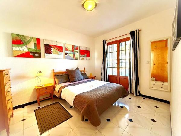 Chalet en Barrio Lomas de Cabo Roig-Los Dolses