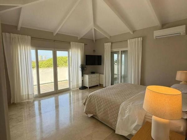 Casa independiente en avenida Aragon