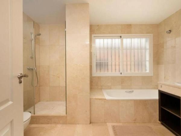 Casa independiente en paseo de Argentina