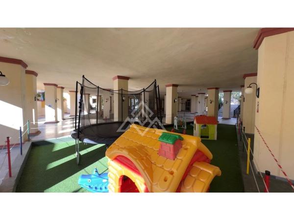 Estudio en avenida Jardines de las Golondrinas, 8