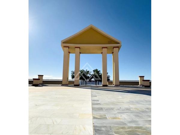 Estudio en avenida Jardines de las Golondrinas, 8