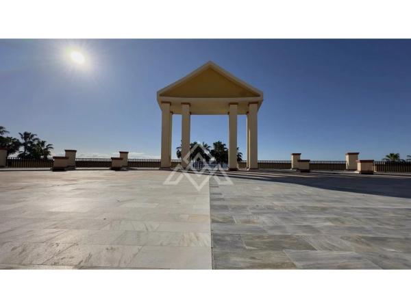 Estudio en avenida Jardines de las Golondrinas, 8