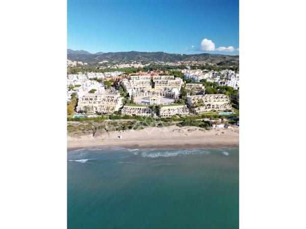 Estudio en avenida Jardines de las Golondrinas, 8