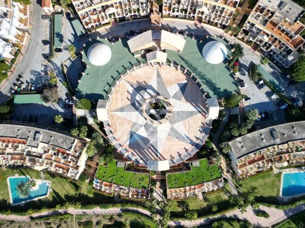 Estudio en avenida Jardines de las Golondrinas, 8