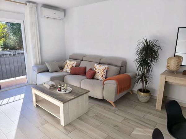 Chalet pareado en avenida de las Nereidas, 1