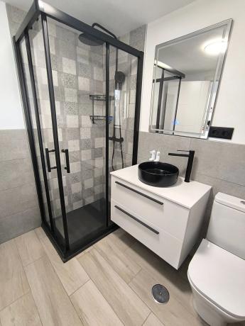 Chalet pareado en avenida de las Nereidas, 1