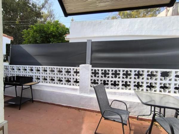 Chalet pareado en avenida de las Nereidas, 1