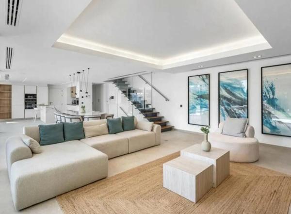 Casa independiente en ኡርባኒሳሲኦን ሬሴርባ ሎስ ግራናዶስ