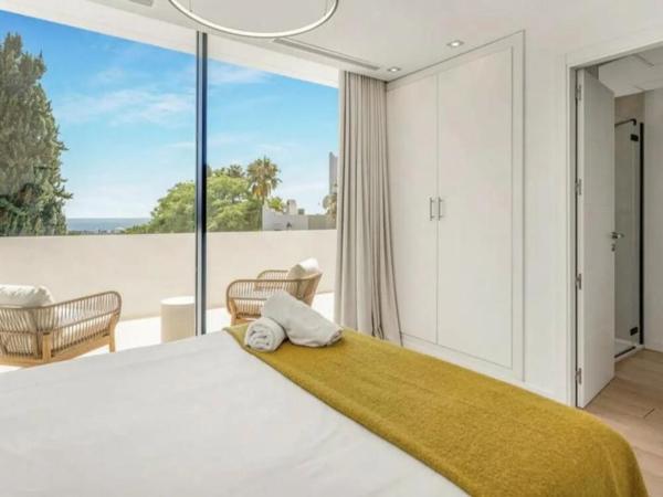 Casa independiente en ኡርባኒሳሲኦን ሬሴርባ ሎስ ግራናዶስ