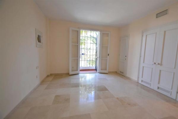 Piso en Lugar Urbanizacion Jardines de las Golondrinas, 1 C