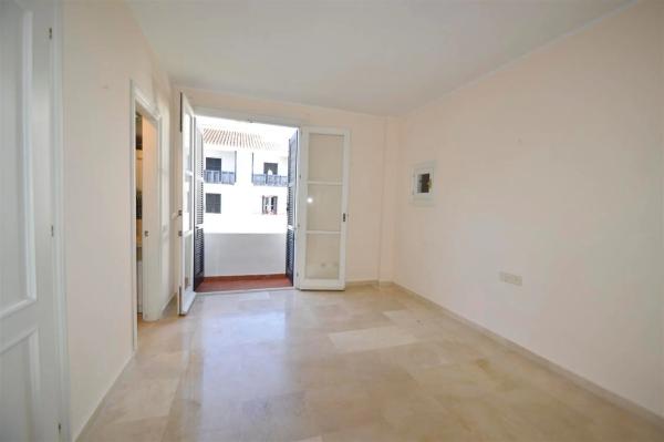 Piso en Lugar Urbanizacion Jardines de las Golondrinas, 1 C