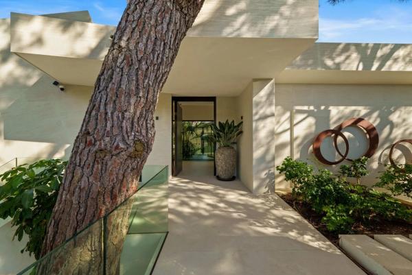 Casa independiente en avenida 5