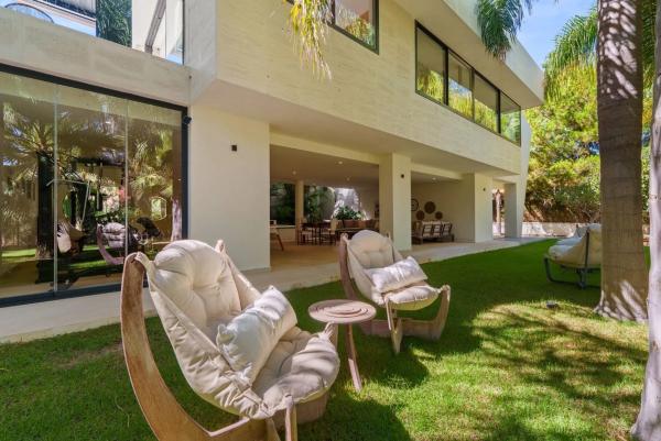 Casa independiente en avenida 5