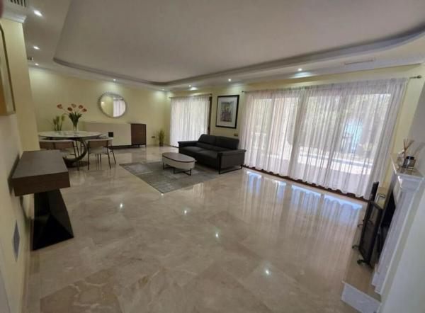 Casa independiente en camino Vial