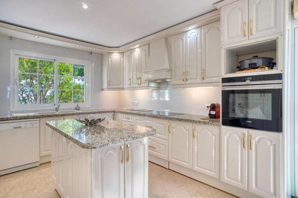 Casa independiente en Urbanización Calle Ciudad de los Periodistas