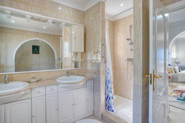 Casa independiente en Urbanización Calle Ciudad de los Periodistas