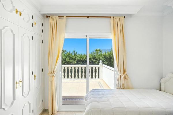 Casa independiente en Urbanización Calle Ciudad de los Periodistas