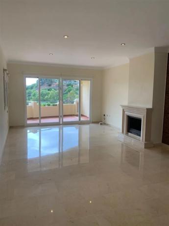 Piso en Urbanización Elviria, 3