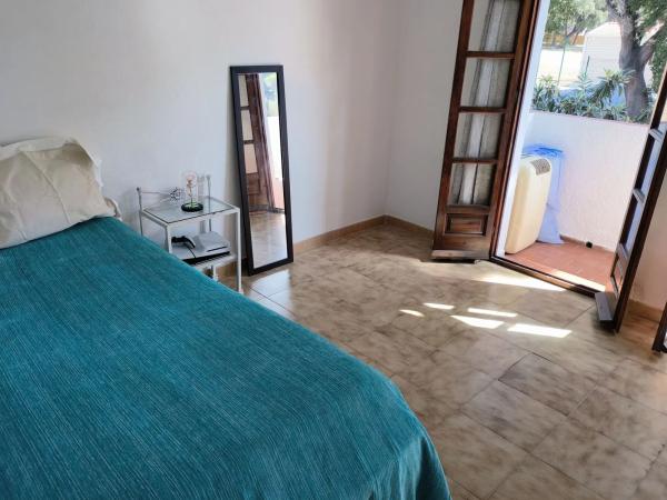 Chalet pareado en calle Pinsapo