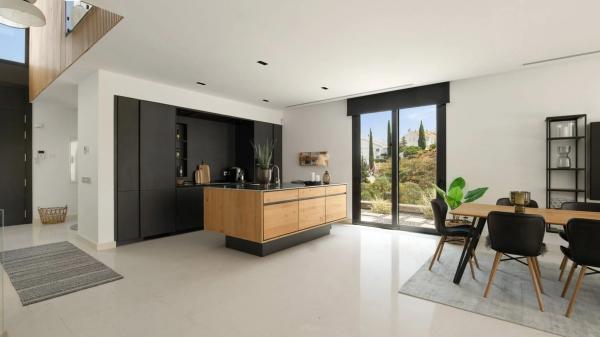 Chalet pareado en Urbanización Artola Alta